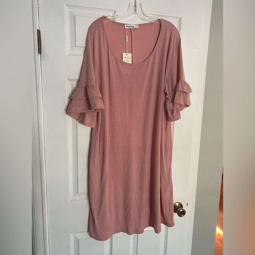 Women’s Plus Size Dress with Pockets Size 24